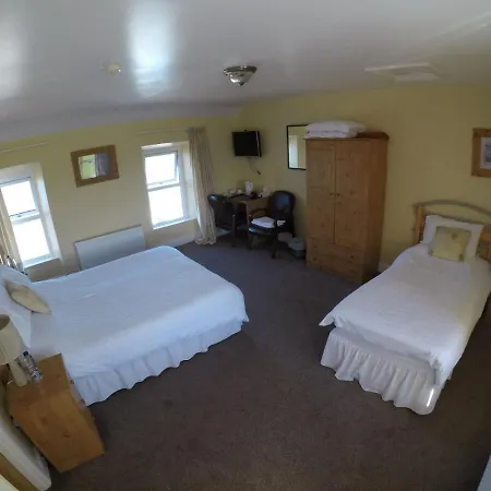 The Seaview Tavern 3* Ballygorman