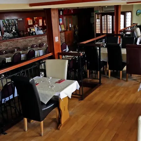 מלון The Seaview Tavern 3*