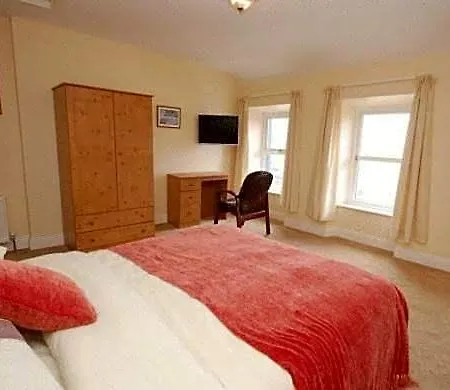 The Seaview Tavern 3*