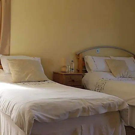 The Seaview Tavern 3*