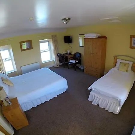 The Seaview Tavern 3*