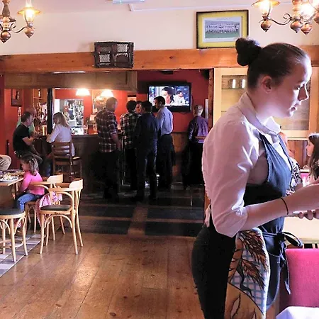 The Seaview Tavern Hotel